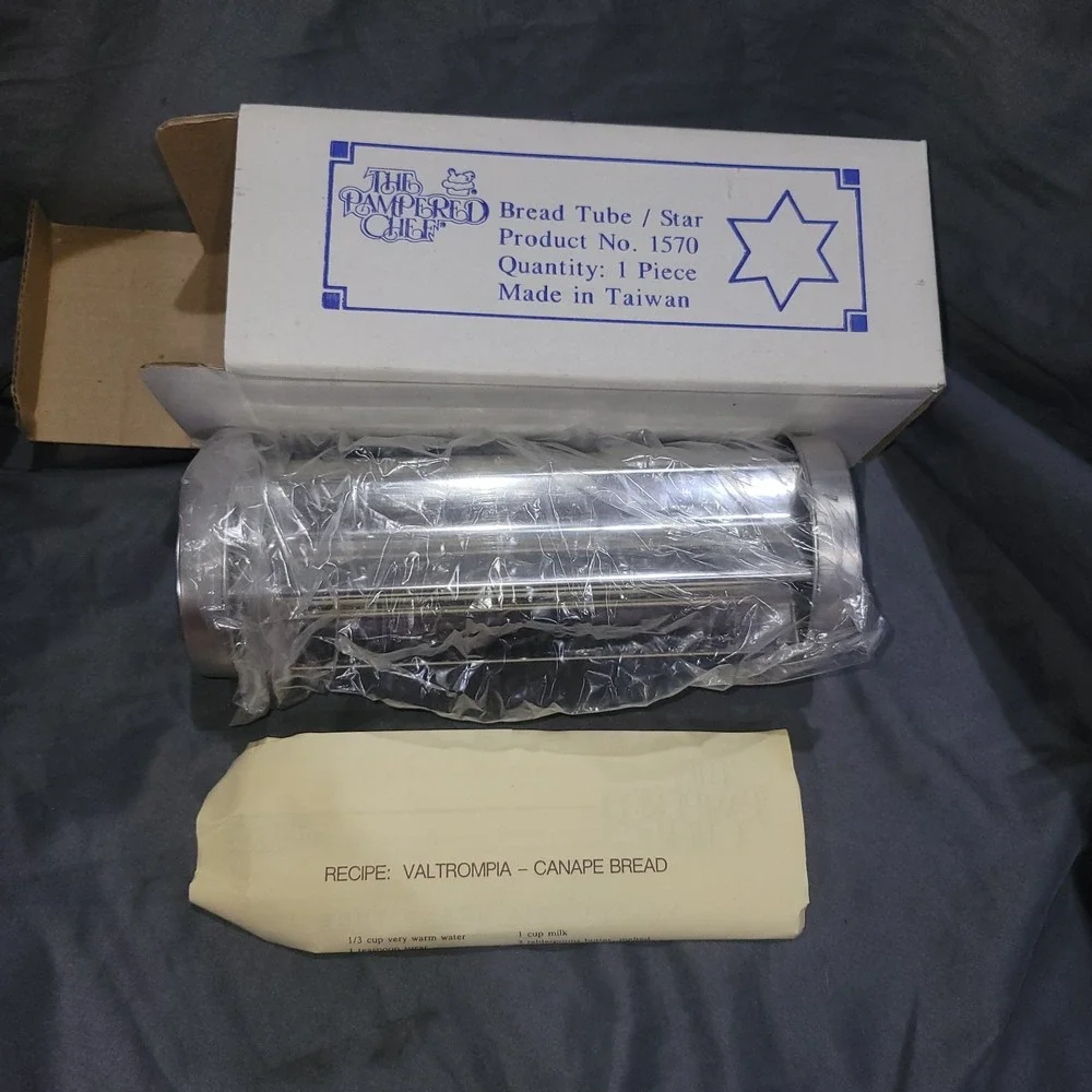 The Pampered Chef Valtrompia STAR Bread Tube Item #1570
